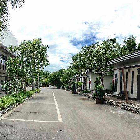 River Nature Hotel Сурат Тхани Екстериор снимка