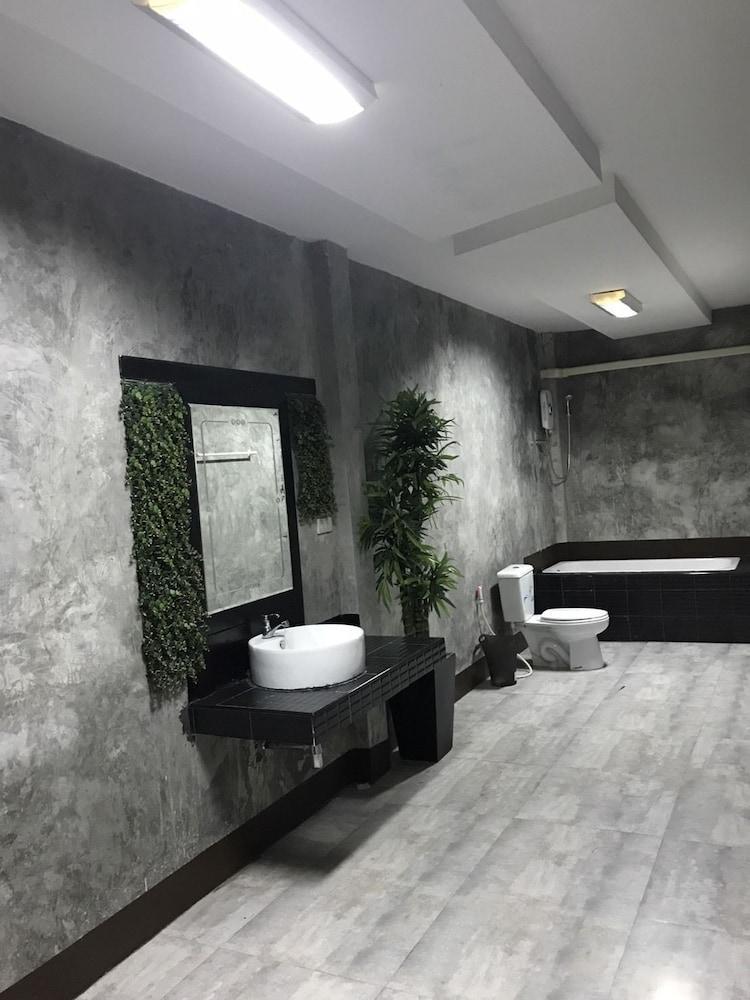 River Nature Hotel Сурат Тхани Екстериор снимка