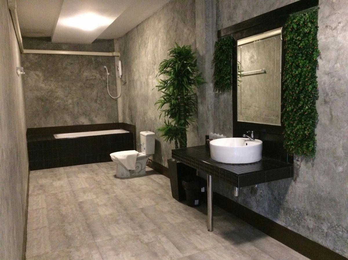 River Nature Hotel Сурат Тхани Екстериор снимка
